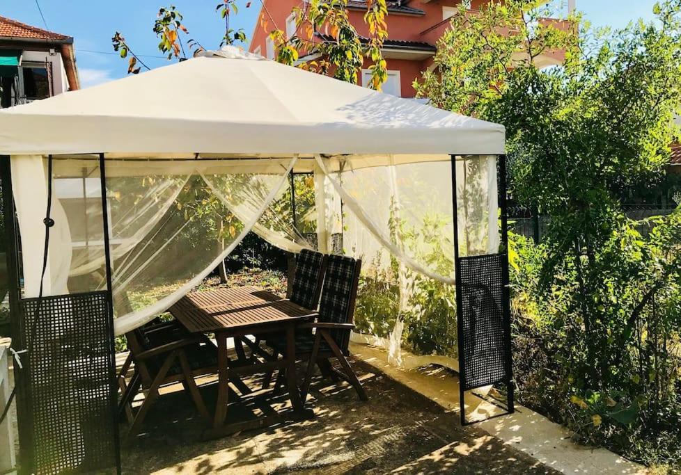 Garden Cozy Apartment Задар Екстер'єр фото